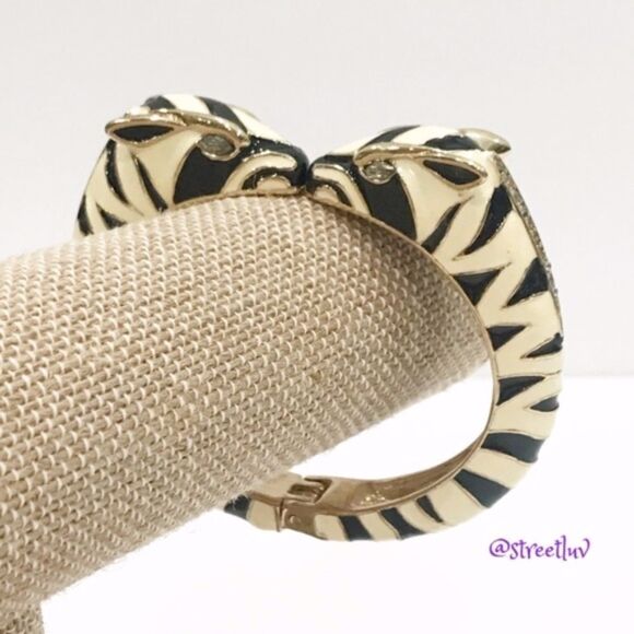 Stella & Dot Jewelry - 💜 stella & dot ~ bold zebra kalahari bangle